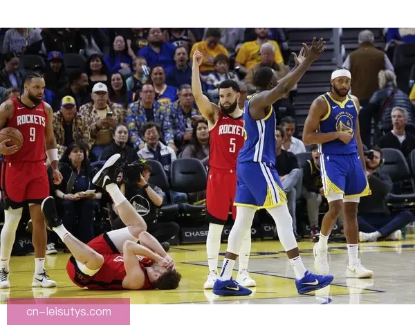 库明加时隔16场重返赛场砍下20分