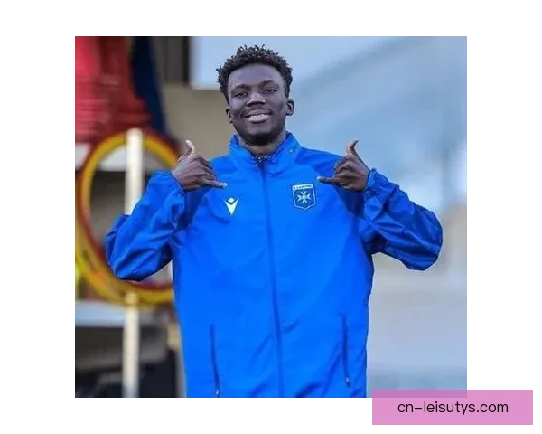 罗马诺阿斯普里利亚赴加拉塔萨雷