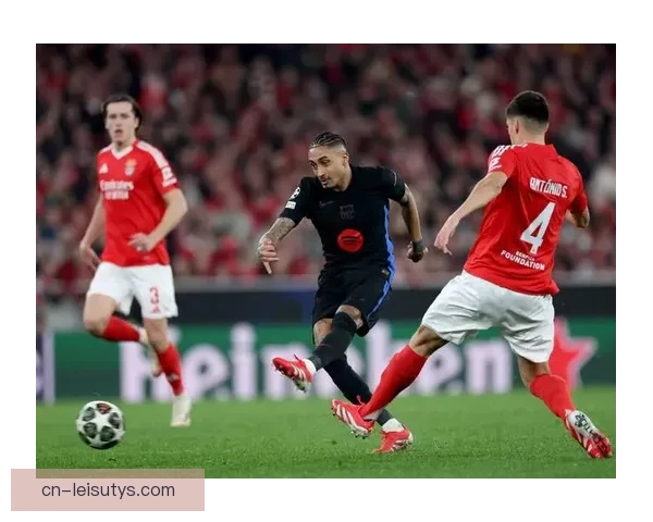 拉菲尼亚扛起巴萨防守重担核心