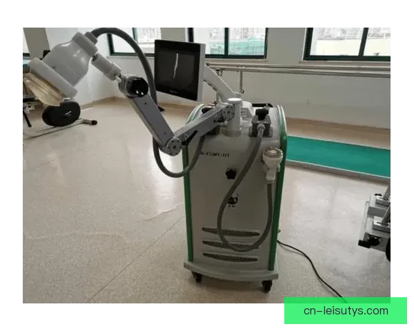 王燊超肋骨骨折仍在静养康复中 王燊超肋骨骨折仍在静养康复中